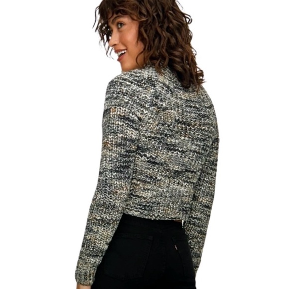 Aritzia. Wilfred.EUC.Cropped.Retrograde Mock neck sweater.Heather grey mélange.L - Picture 12 of 13